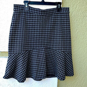 Banana Republic Houndstooth Fluted Mini Skirt